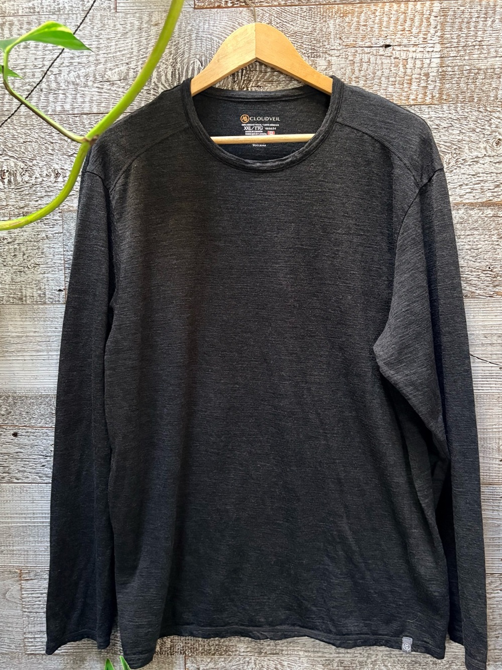 Cloudveil | 100% Merino Wool Fitted LS Base Layer Crewneck Top - Men's XXL, Gray